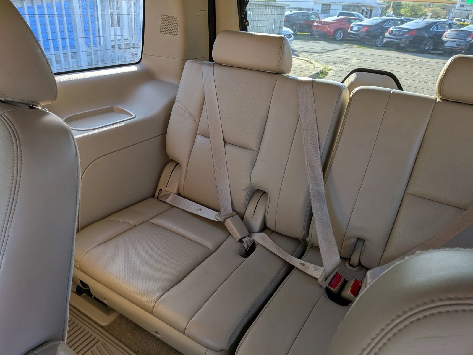 Used 2011 Cadillac Escalade Premium AWD/4WD image 27