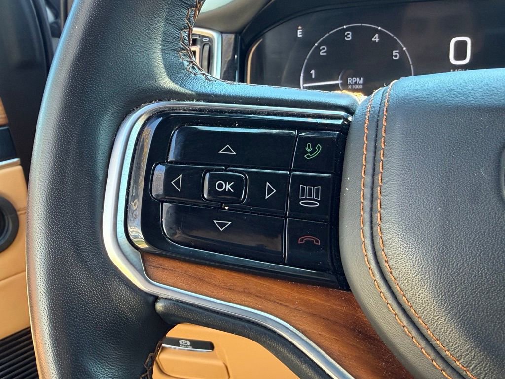 Certified 2025 Jeep Grand Wagoneer L Series III w/ Rear Seat Video Group 1 image 24