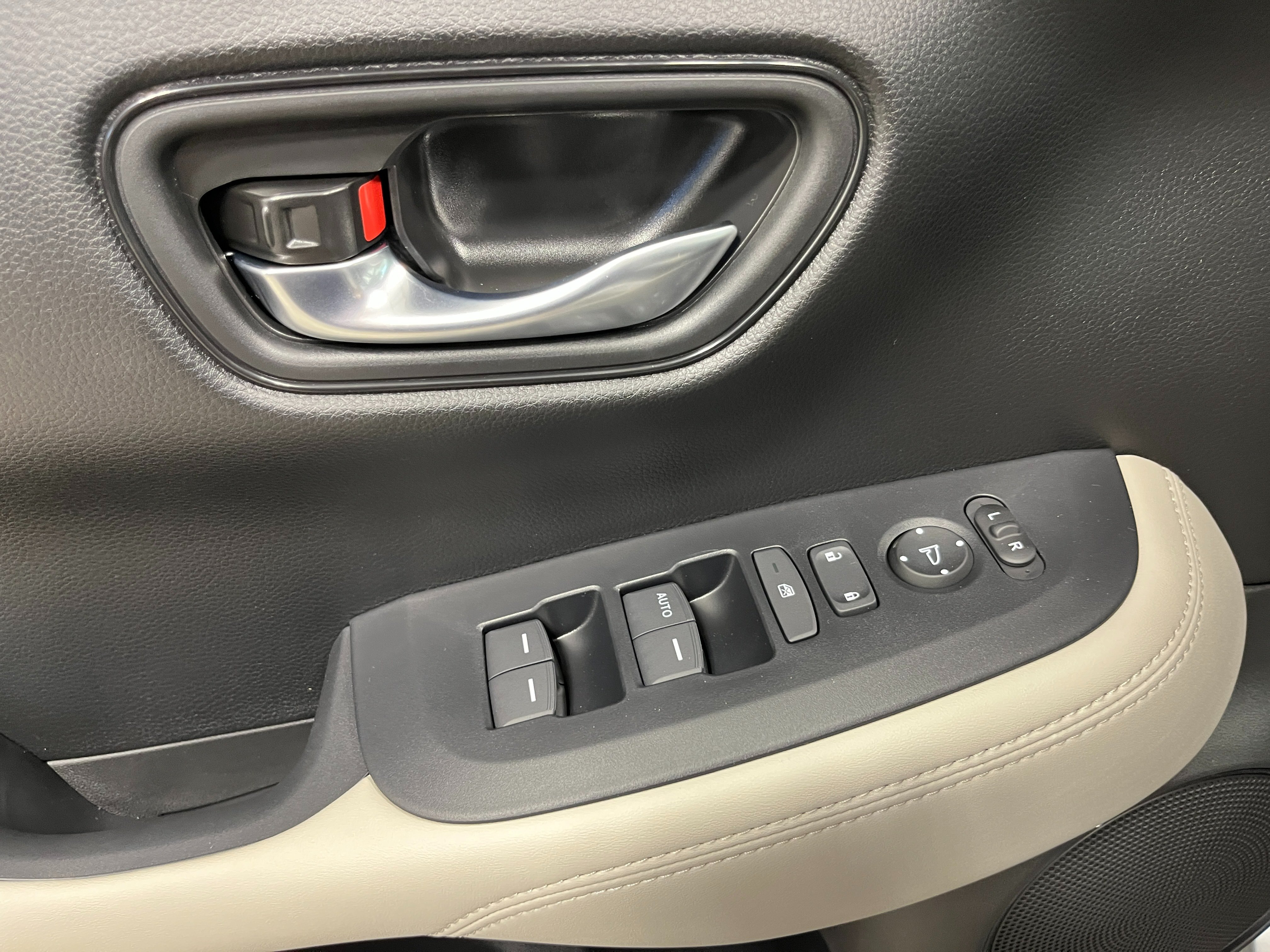 New 2027 Honda HR-V LX image 12
