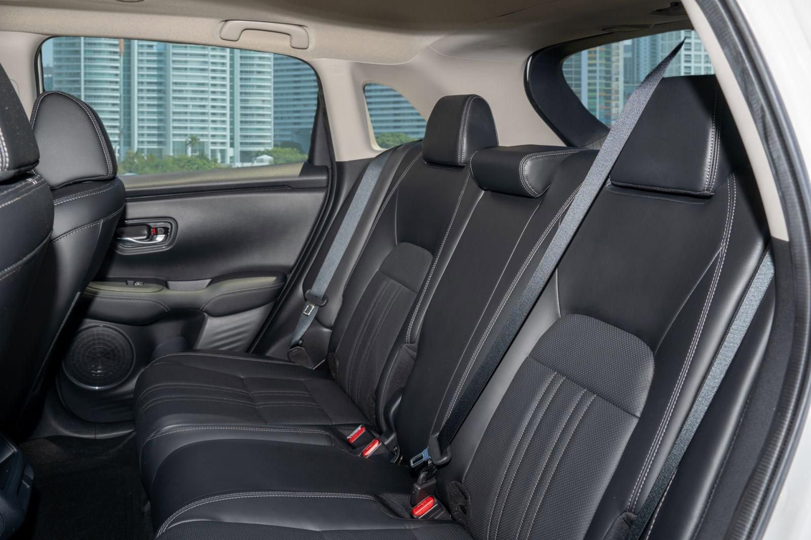 Certified 2024 Honda HR-V EX-L image 18