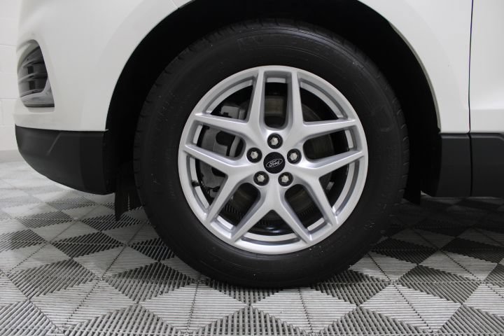 Used 2024 Ford Edge SEL w/ Cargo Accessory Package AWD/4WD image 48