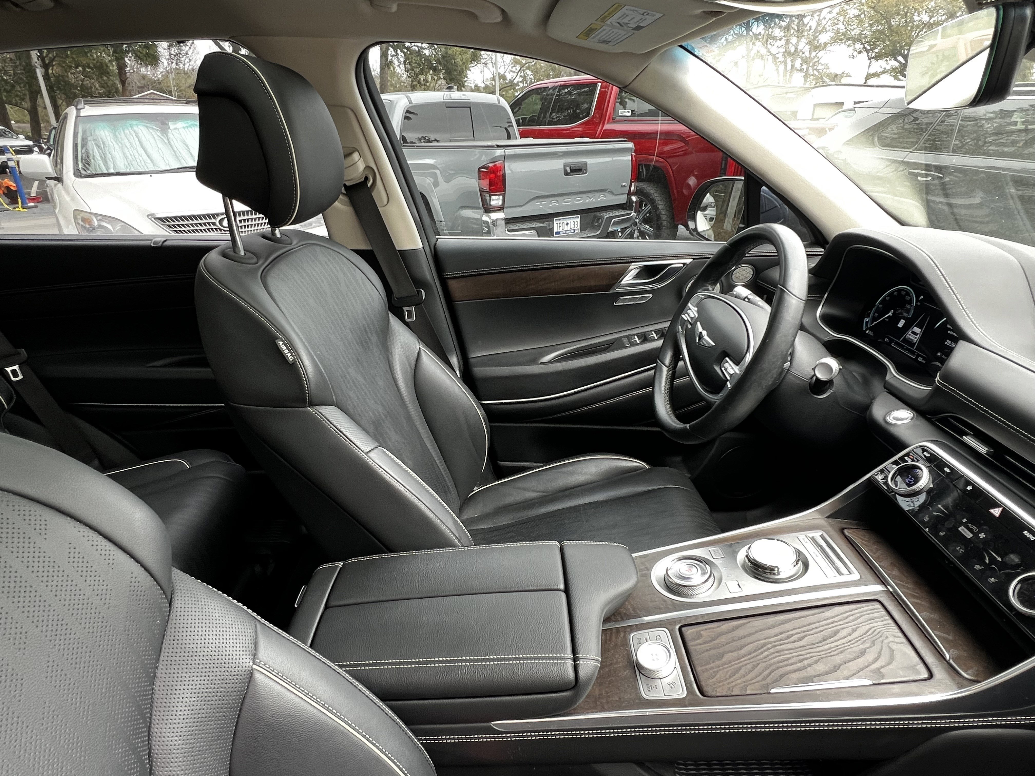 Used 2023 Genesis GV80 2.5T w/ Prestige 20" Package image 47