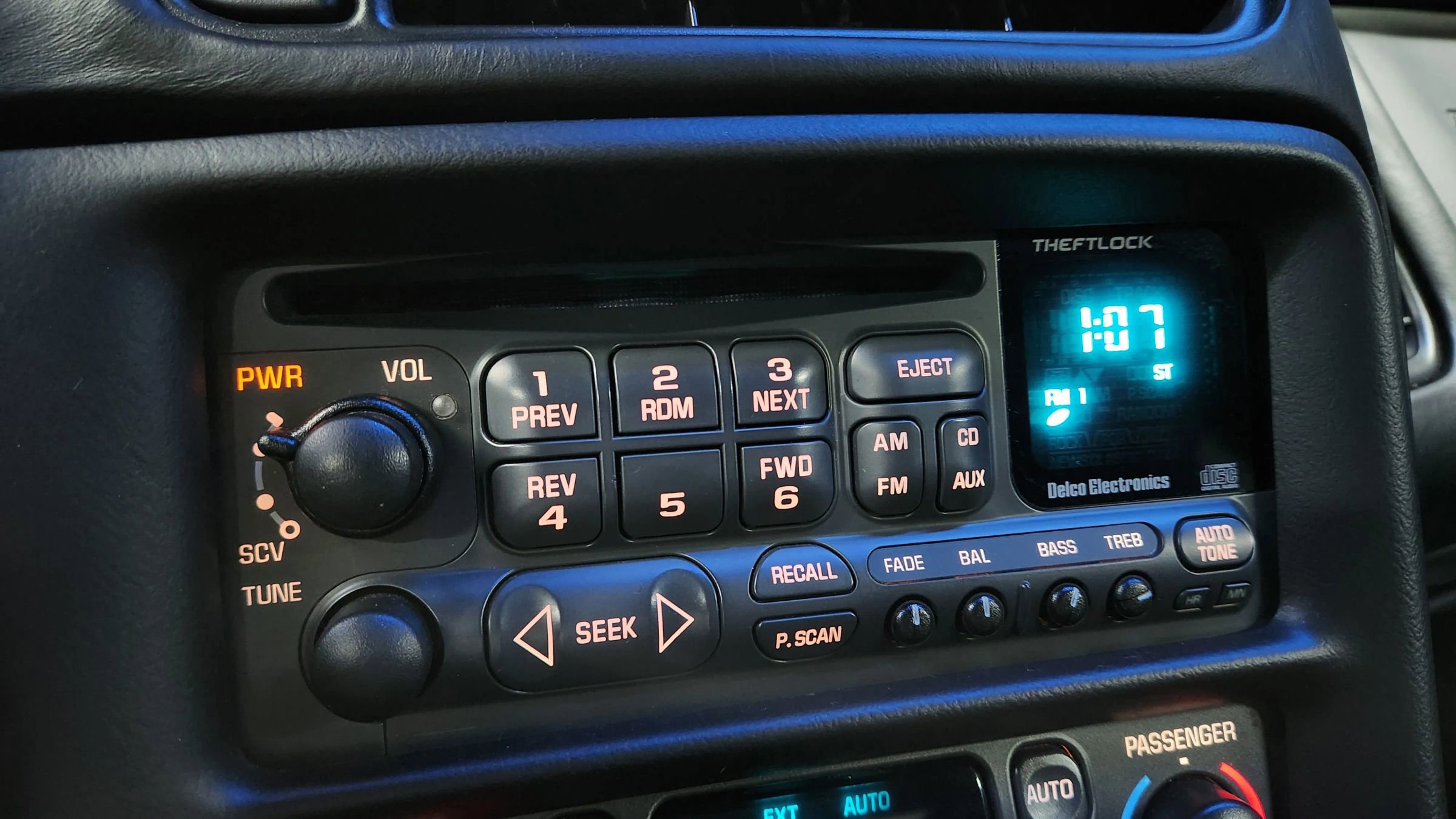 Used 2000 Chevrolet Corvette Coupe w/ Performance Handling Pkg image 27