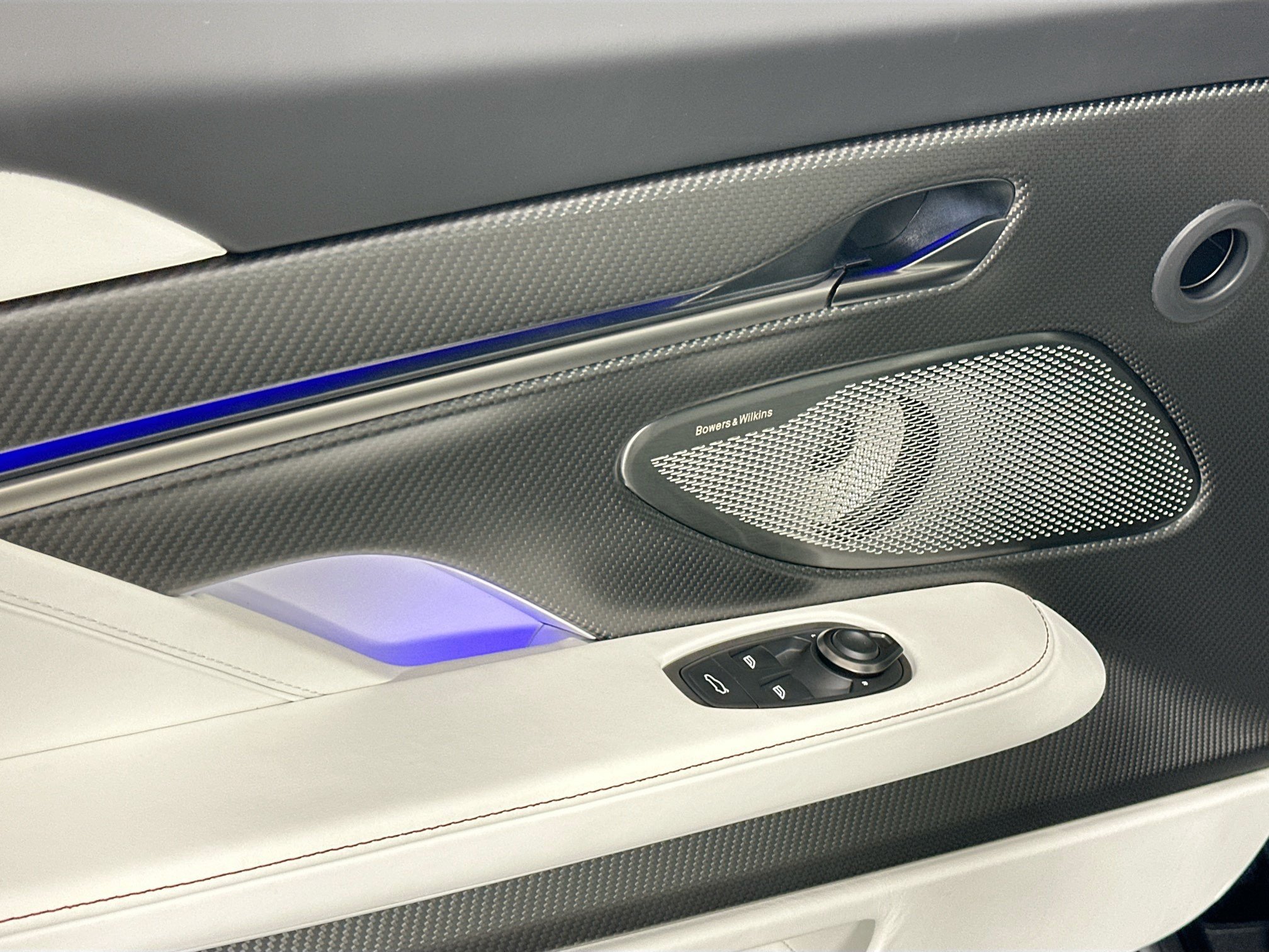 New 2026 Aston Martin Vanquish RWD image 15