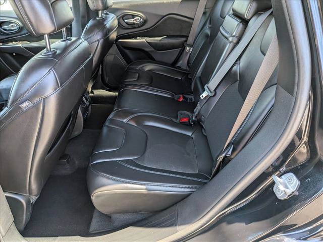 Used 2019 Jeep Cherokee Latitude Plus FWD image 17