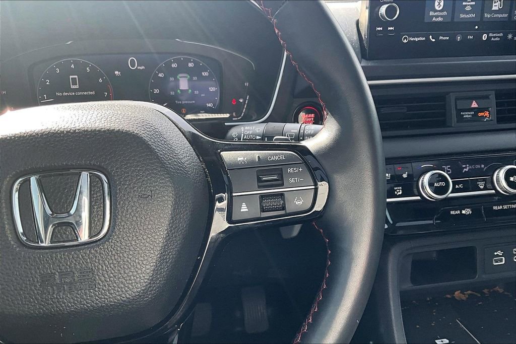 Used 2025 Honda Pilot Black Edition image 25