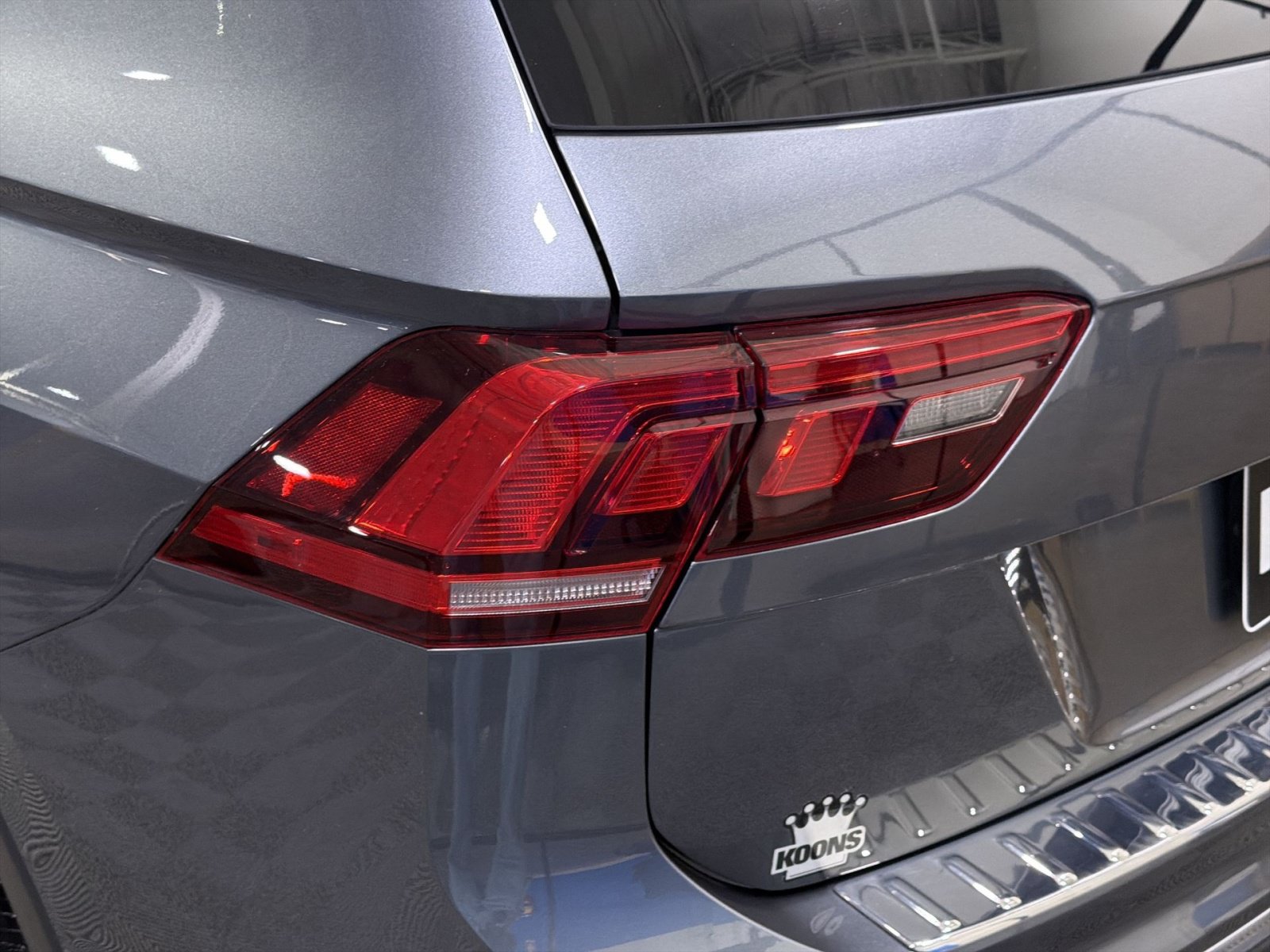 Used 2023 Volkswagen Tiguan S FWD image 17