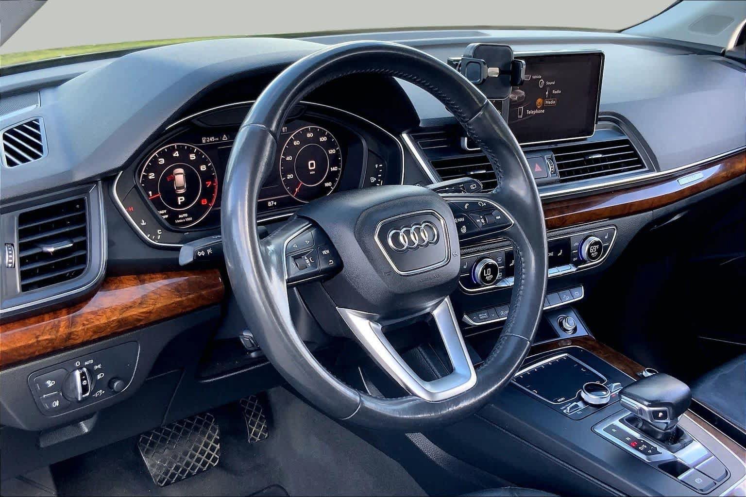 Used 2018 Audi Q5 2.0T Premium Plus w/ Premium Plus Package AWD/4WD image 17