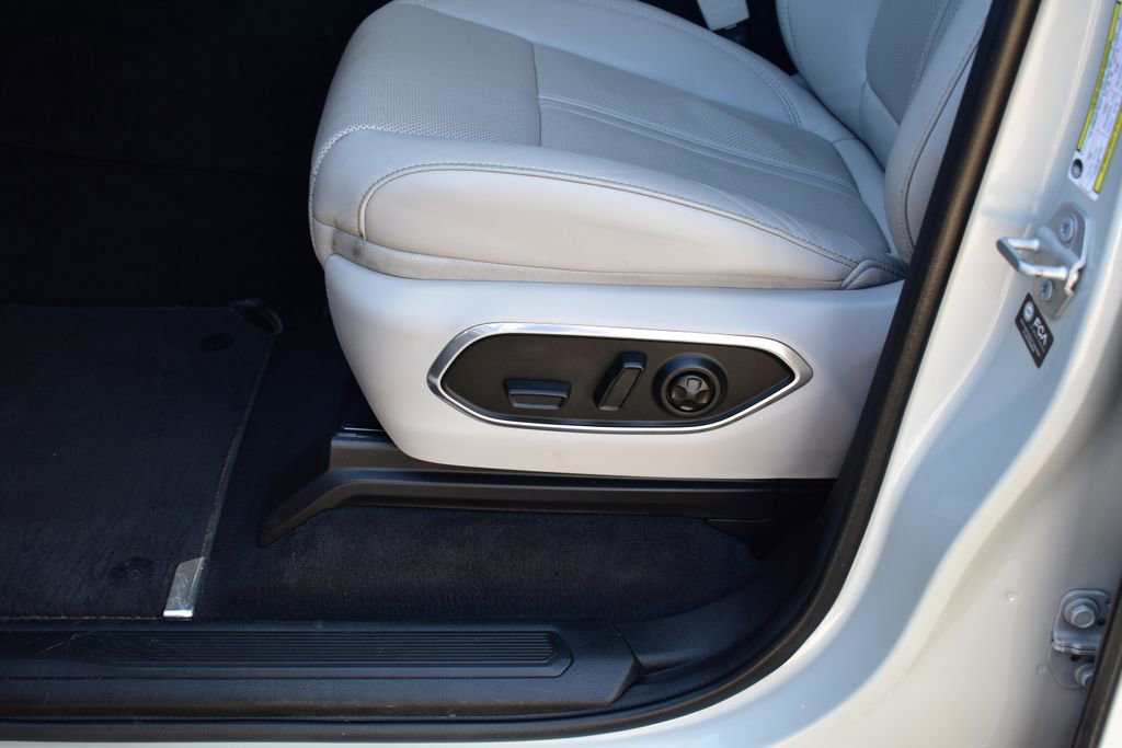 Used 2022 Jeep Wagoneer Series III w/ Premium Group I image 21