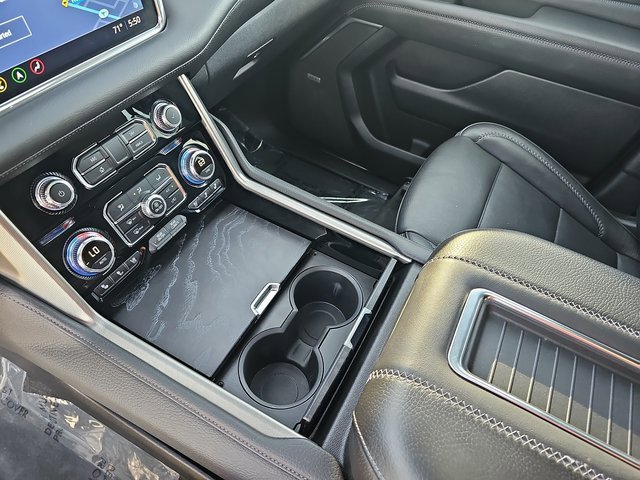 Used 2021 GMC Yukon XL Denali w/ Denali Premium Package image 26