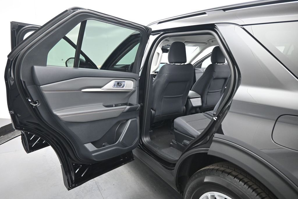 New 2026 Ford Explorer Active image 17