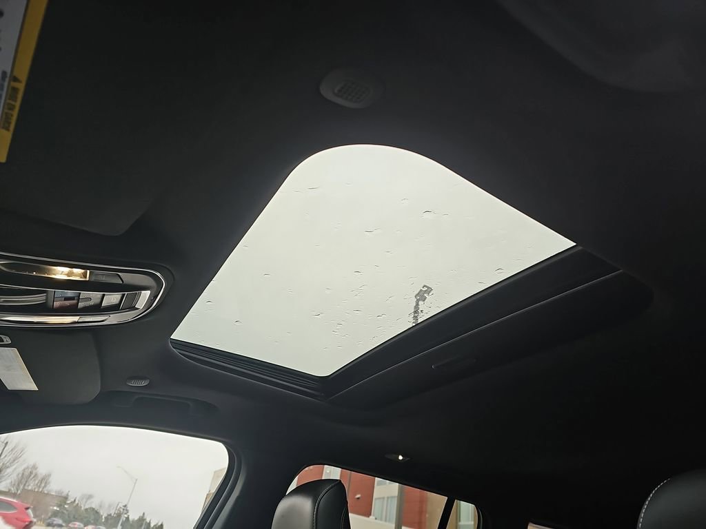 Used 2023 Jeep Grand Cherokee Altitude image 30