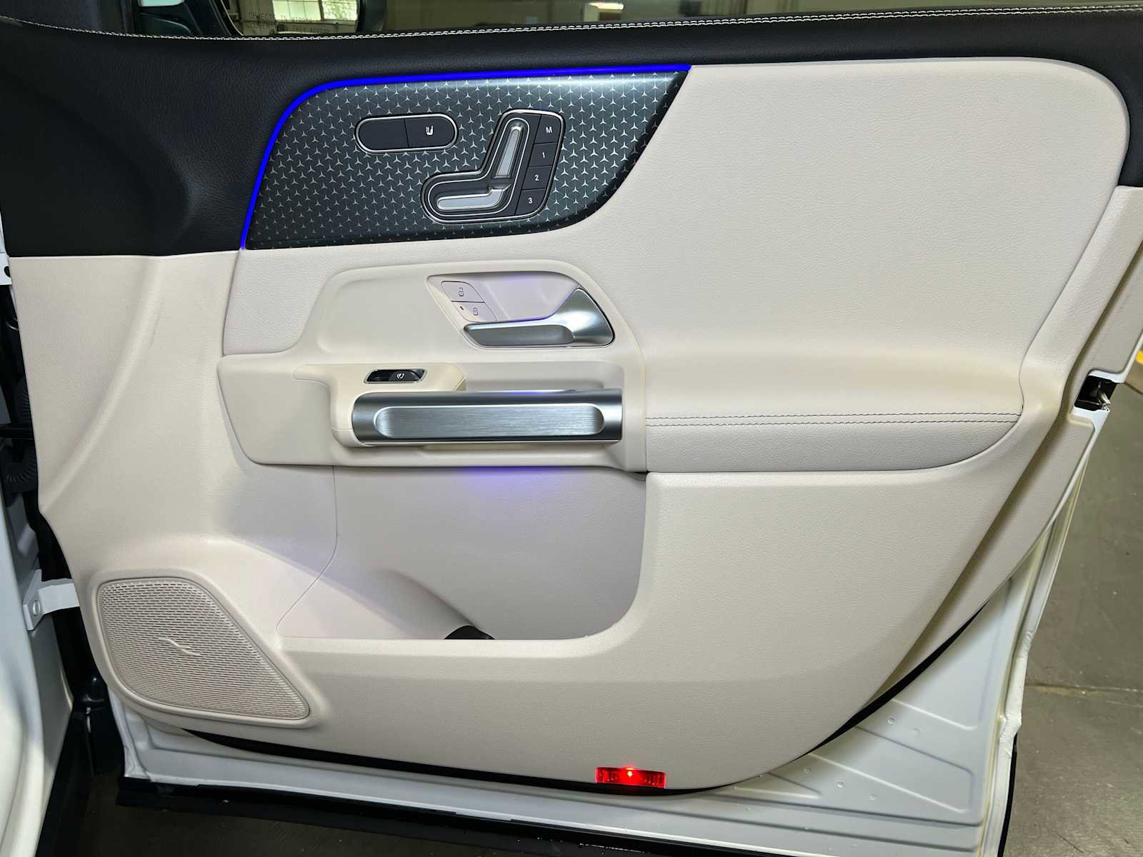 Certified 2025 Mercedes-Benz GLB 250 GLB 250 image 10