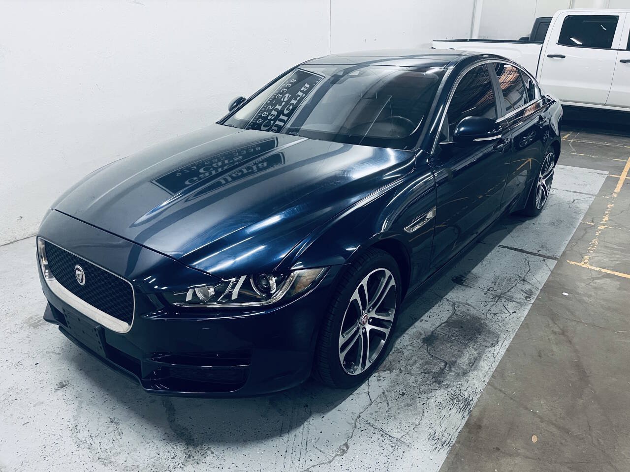 Used 2017 Jaguar XE Prestige AWD/4WD image 13