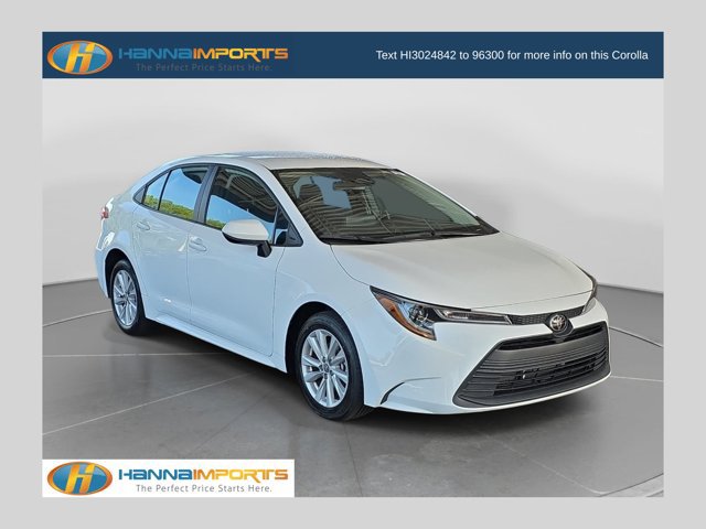 Used 2024 Toyota Corolla LE w/ LE Convenience Package FWD image 1