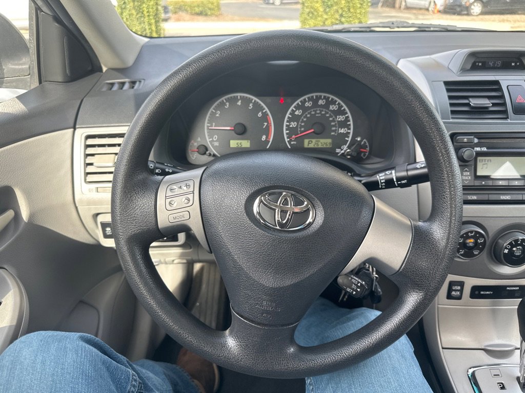 Used 2012 Toyota Corolla LE FWD image 14