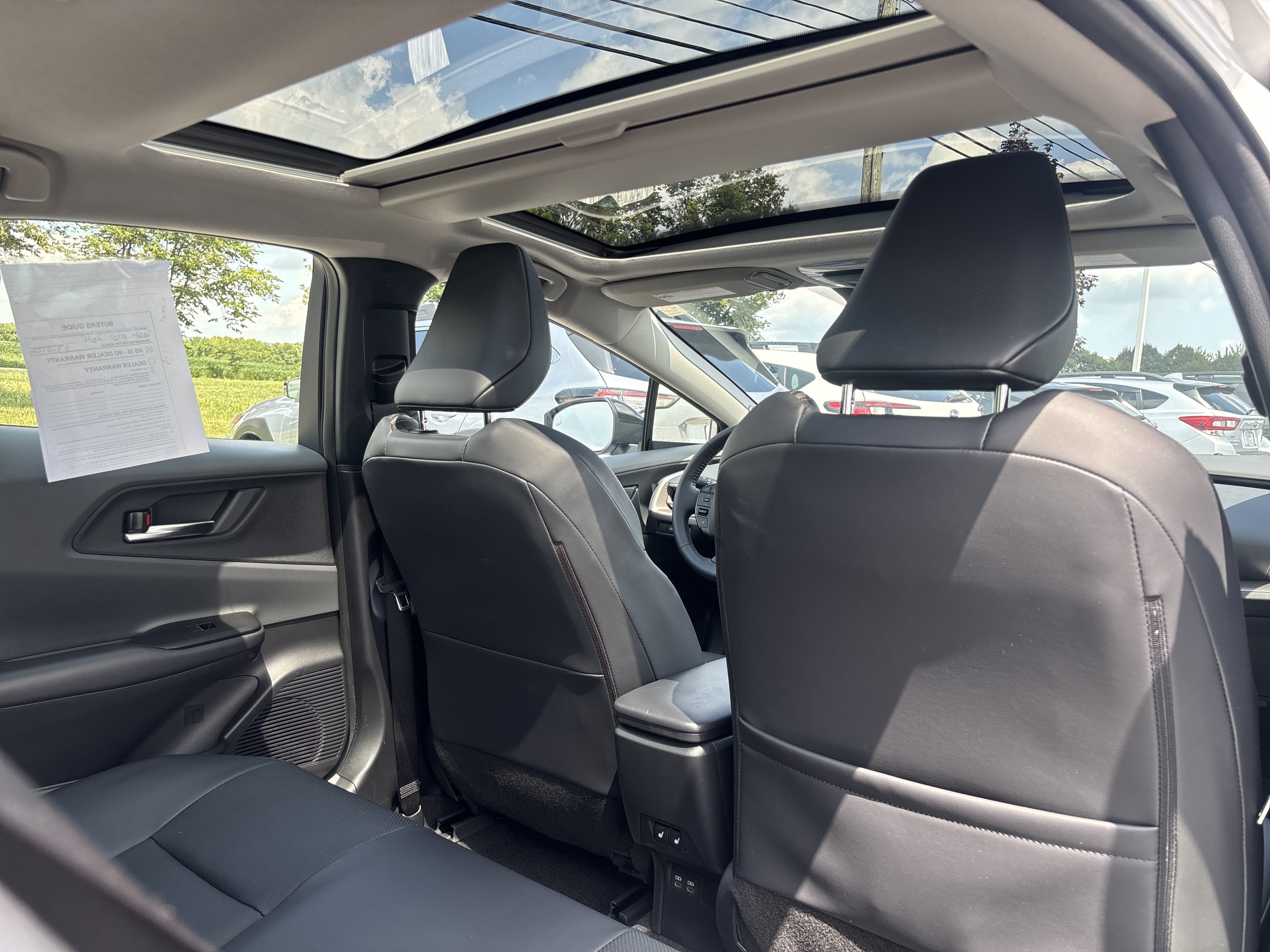 Used 2025 Toyota Prius Limited w/ Limited Premium Package AWD/4WD image 6