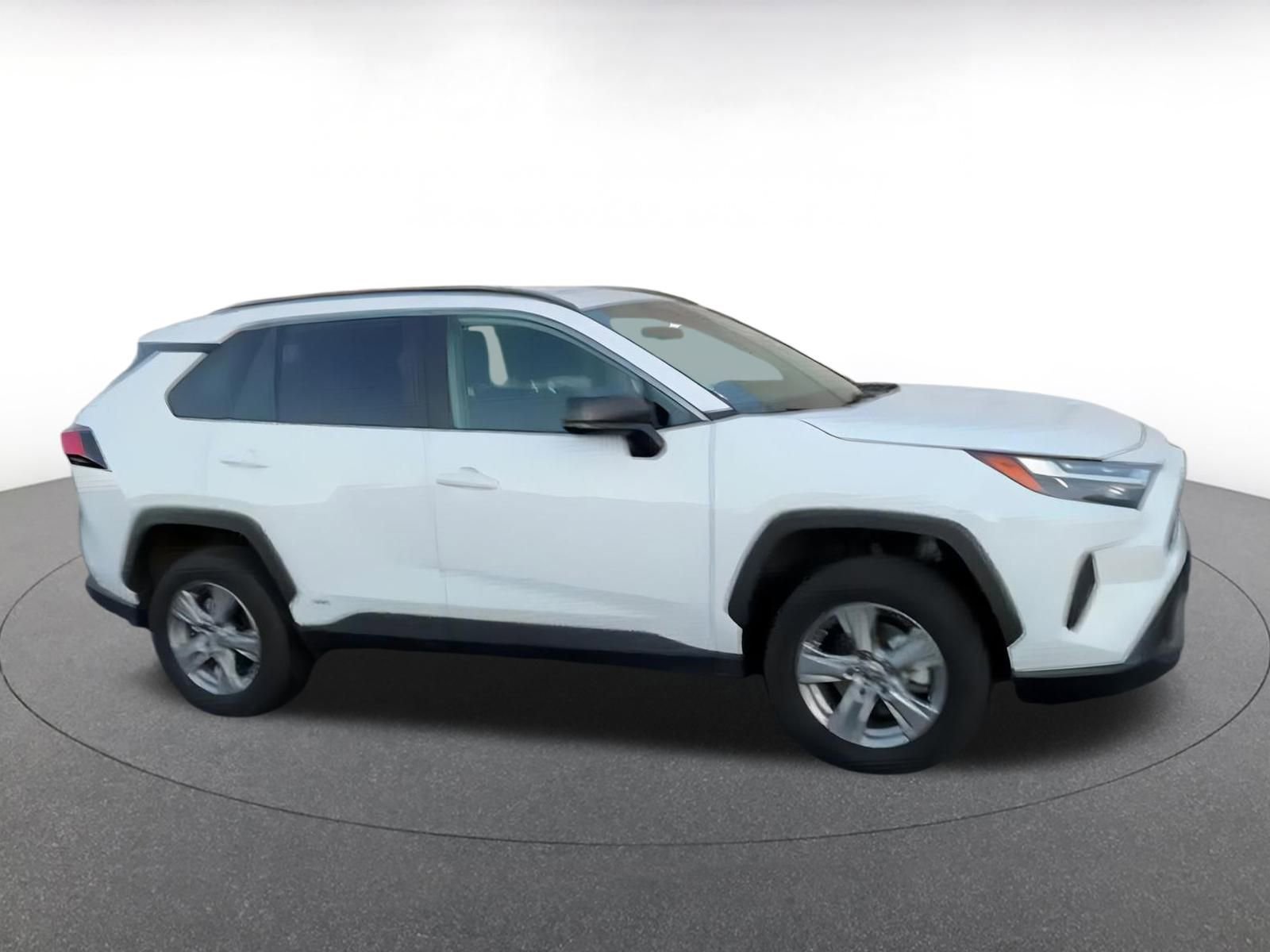 Used 2025 Toyota RAV4 LE image 16