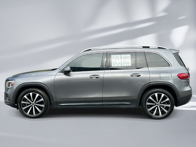 Used 2022 Mercedes-Benz GLB 250 4MATIC image 2