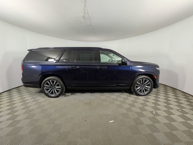 Used 2021 Cadillac Escalade ESV Sport Platinum image 4