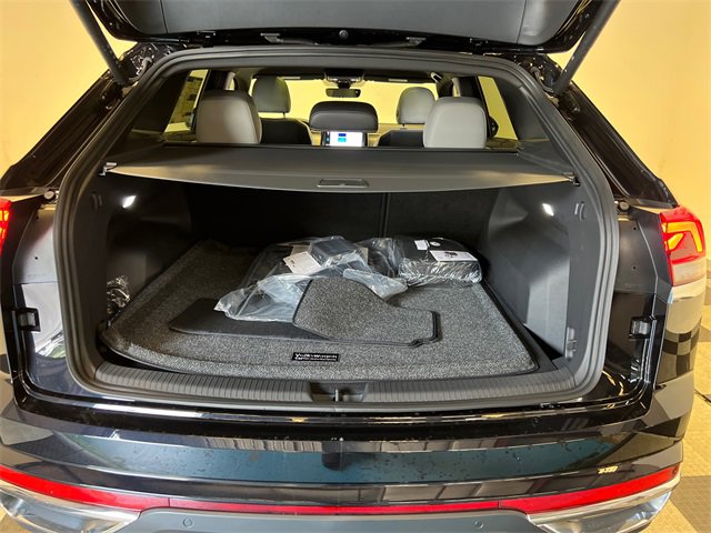 New 2026 Volkswagen Atlas Cross Sport SEL image 5