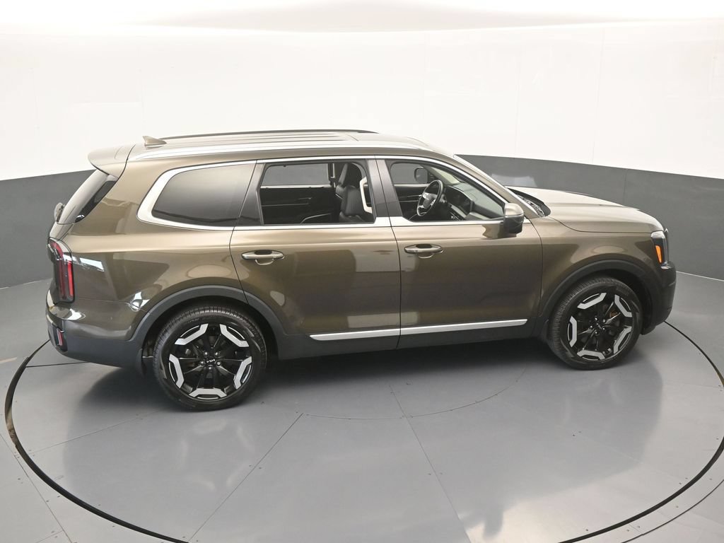 Used 2025 Kia Telluride EX w/ EX Captain's Chair Package FWD image 56