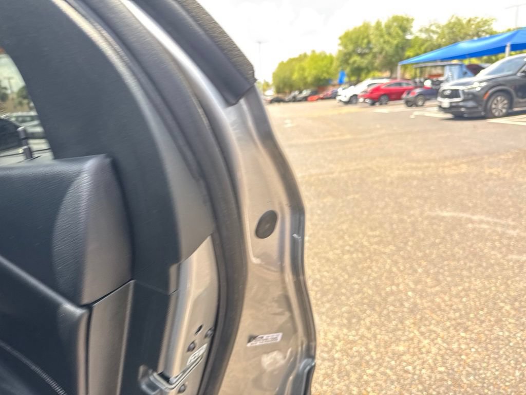 Used 2023 Ford Explorer XLT RWD image 22