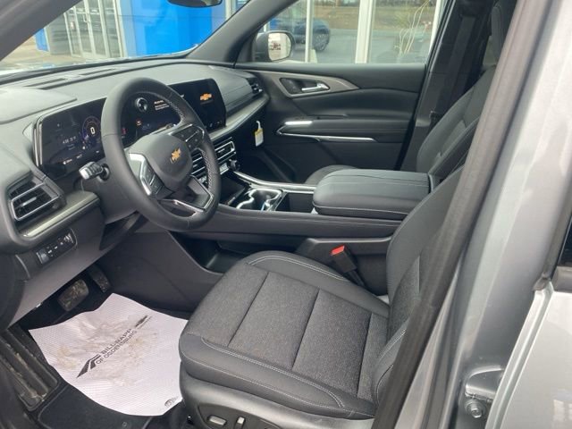 New 2026 Chevrolet Traverse LT w/ LPO, Floor Liner Package image 7