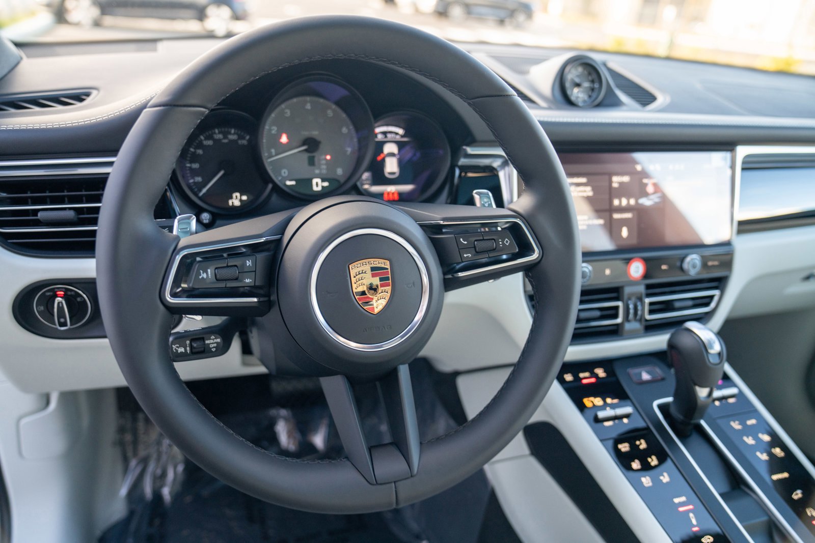 New 2026 Porsche Macan S image 15