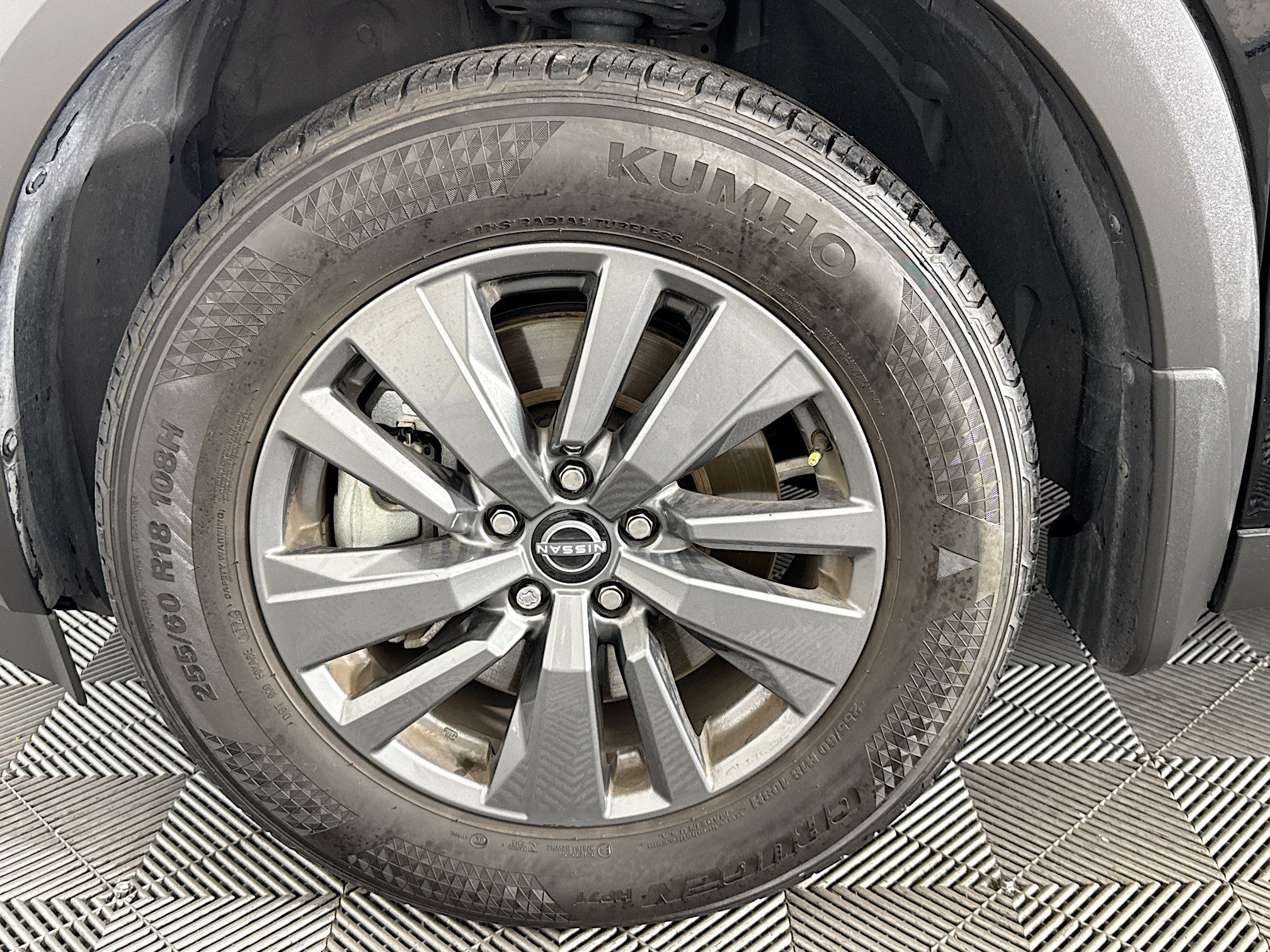 Used 2024 Nissan Pathfinder S FWD image 37