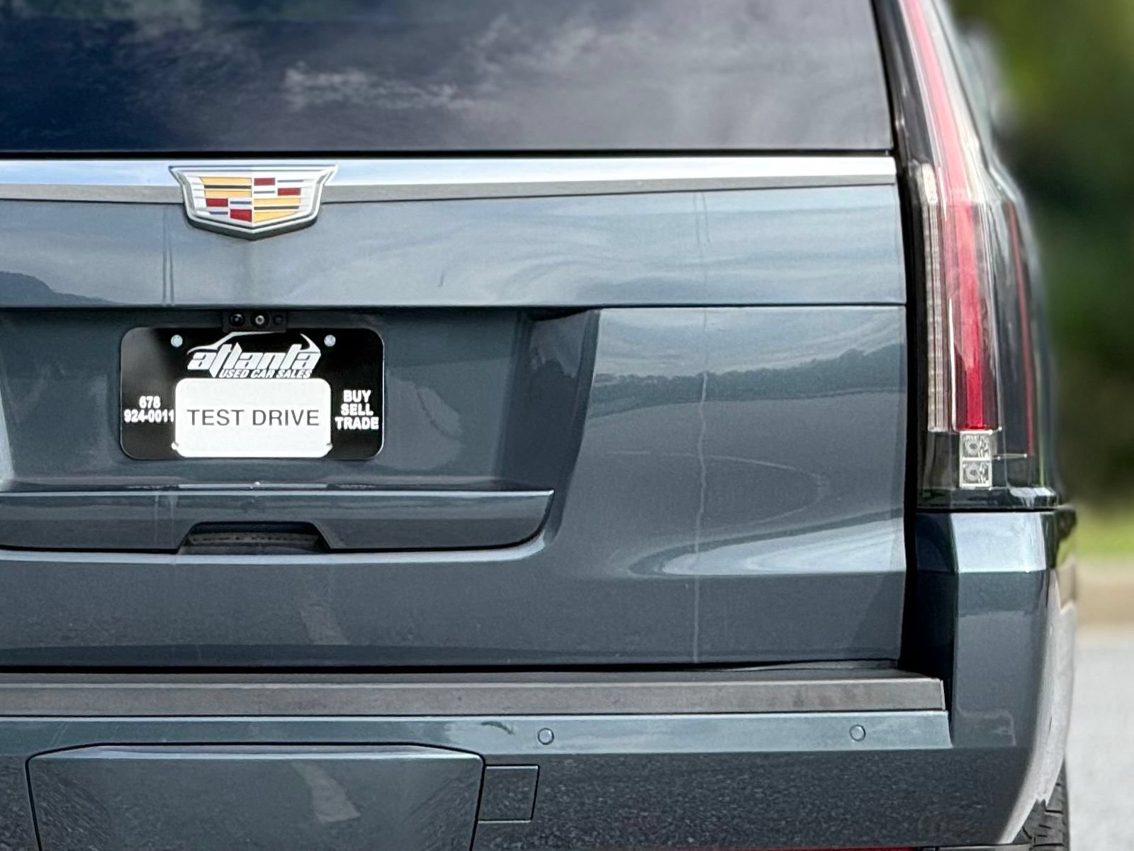 Used 2019 Cadillac Escalade Luxury AWD/4WD image 17