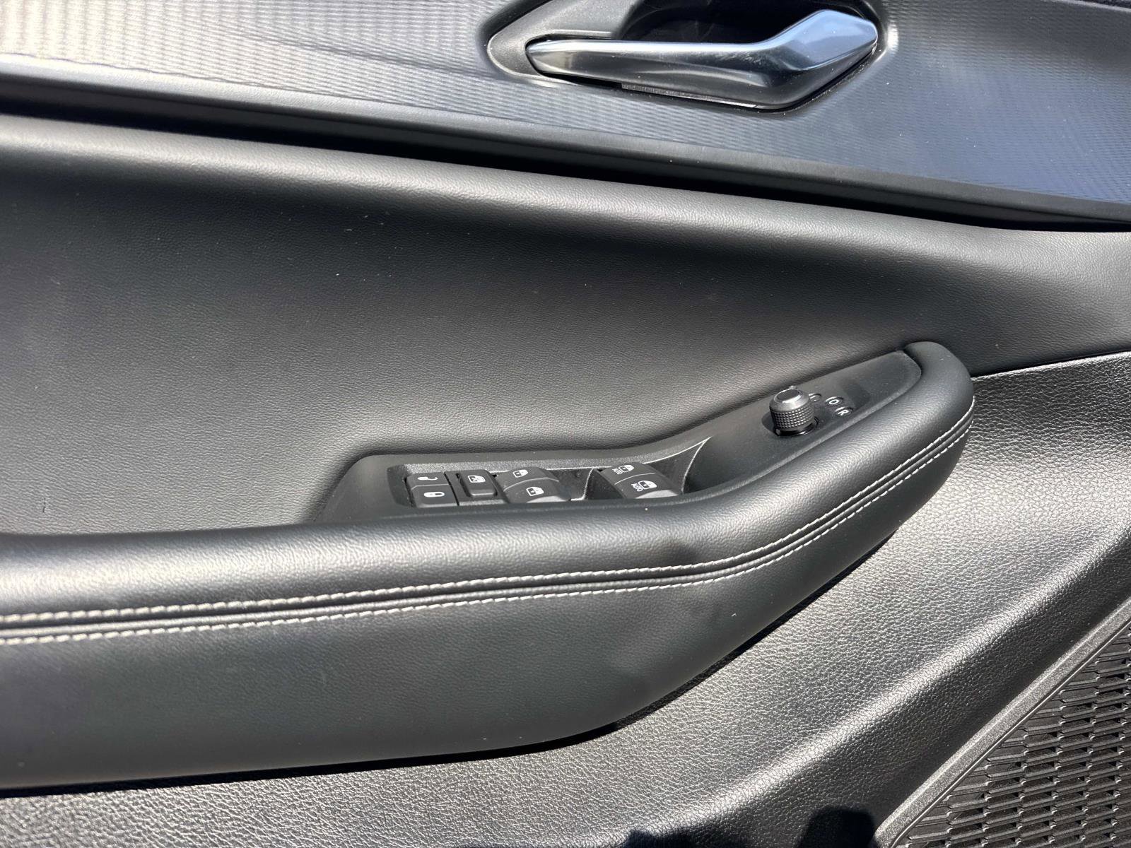 Used 2024 Jeep Grand Cherokee Altitude image 17