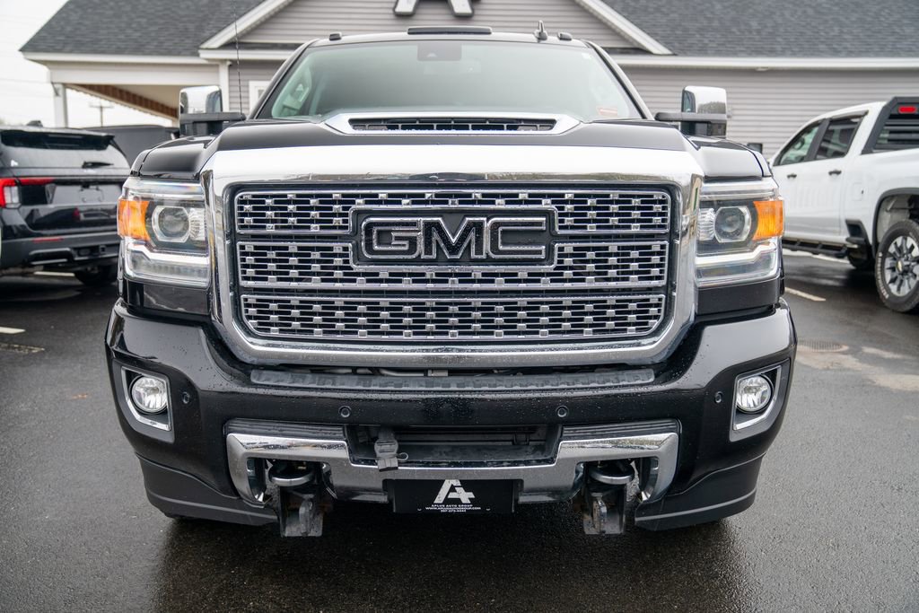 Used 2018 GMC Sierra 2500 Denali w/ Duramax Plus Package image 10
