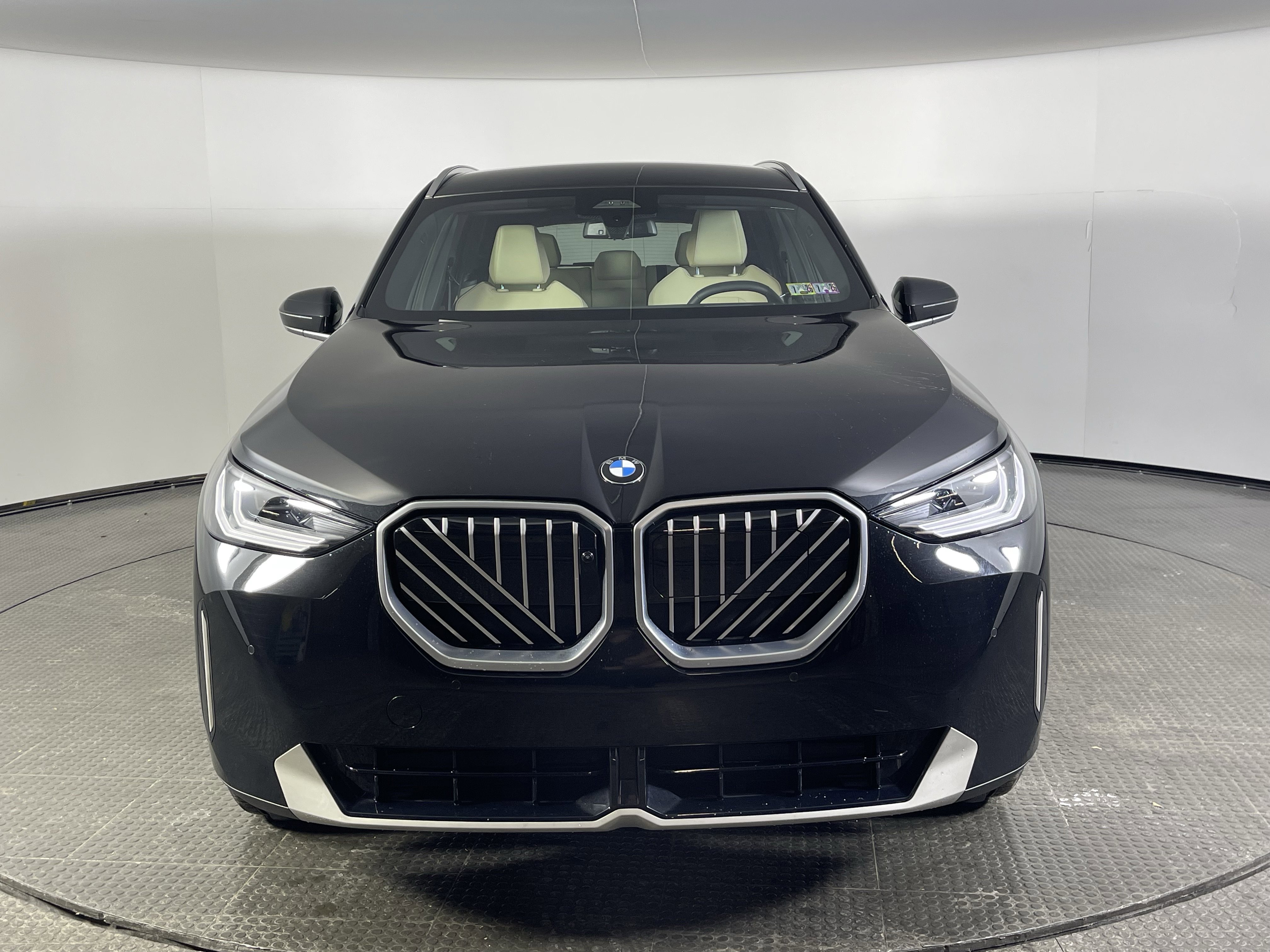 Certified 2025 BMW X3 xDrive30 w/ Premium Package AWD/4WD image 2