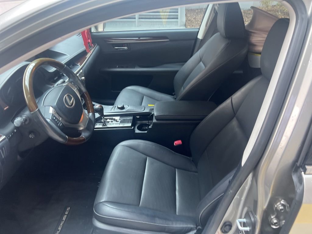 Used 2015 Lexus ES 350 w/ Premium Package FWD image 5