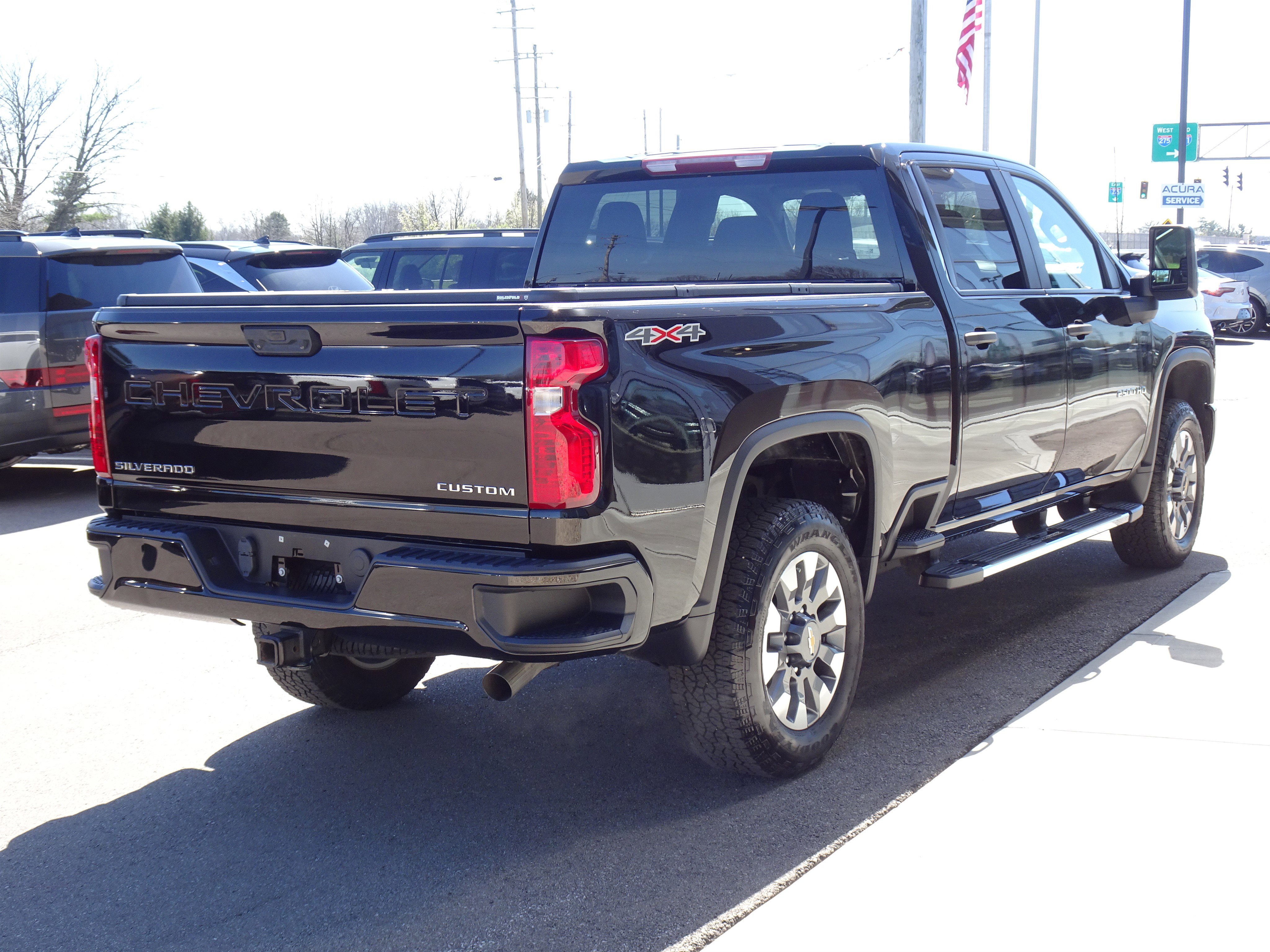 Used 2024 Chevrolet Silverado 2500 Custom w/ Custom Convenience Package image 5