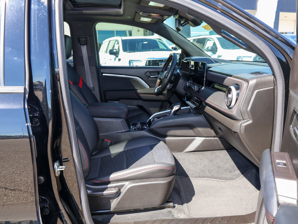 Used 2023 Chevrolet Colorado Z71 w/ Z71 Convenience Package 2 AWD/4WD image 27