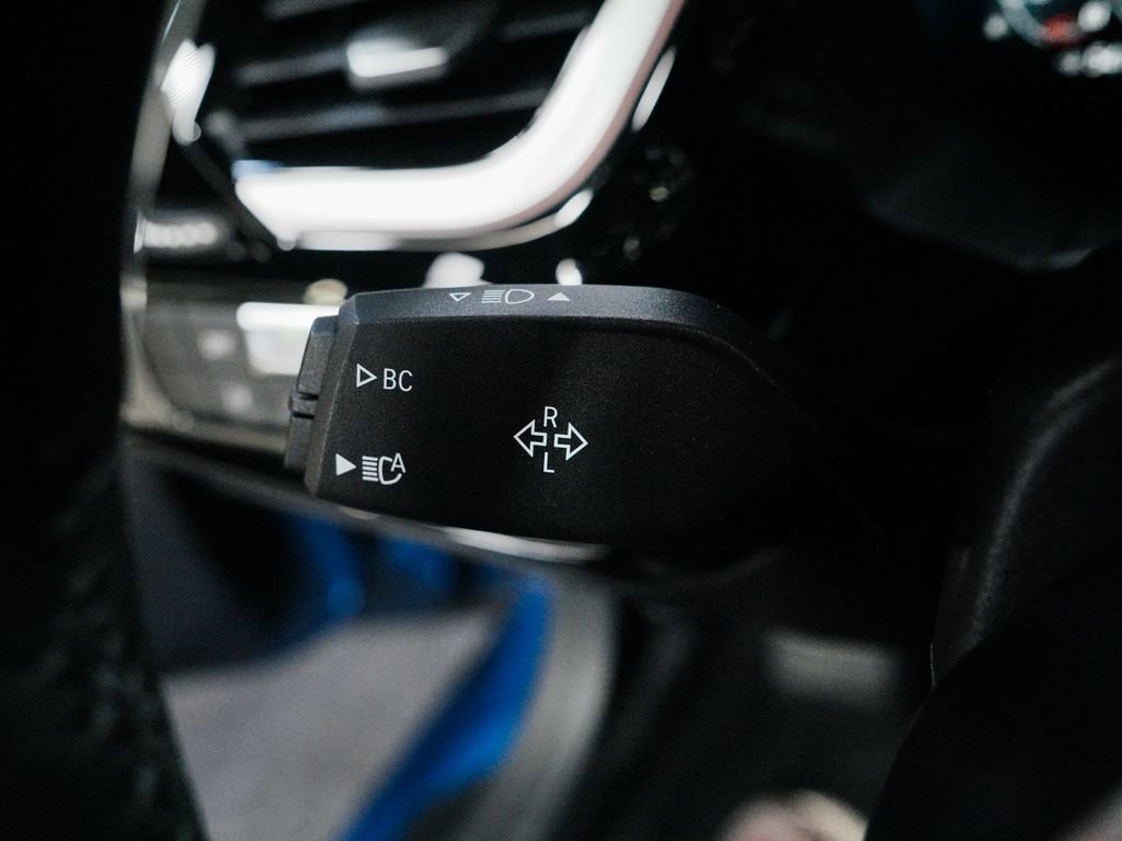 Used 2024 BMW Z4 M40i w/ Premium Package image 29