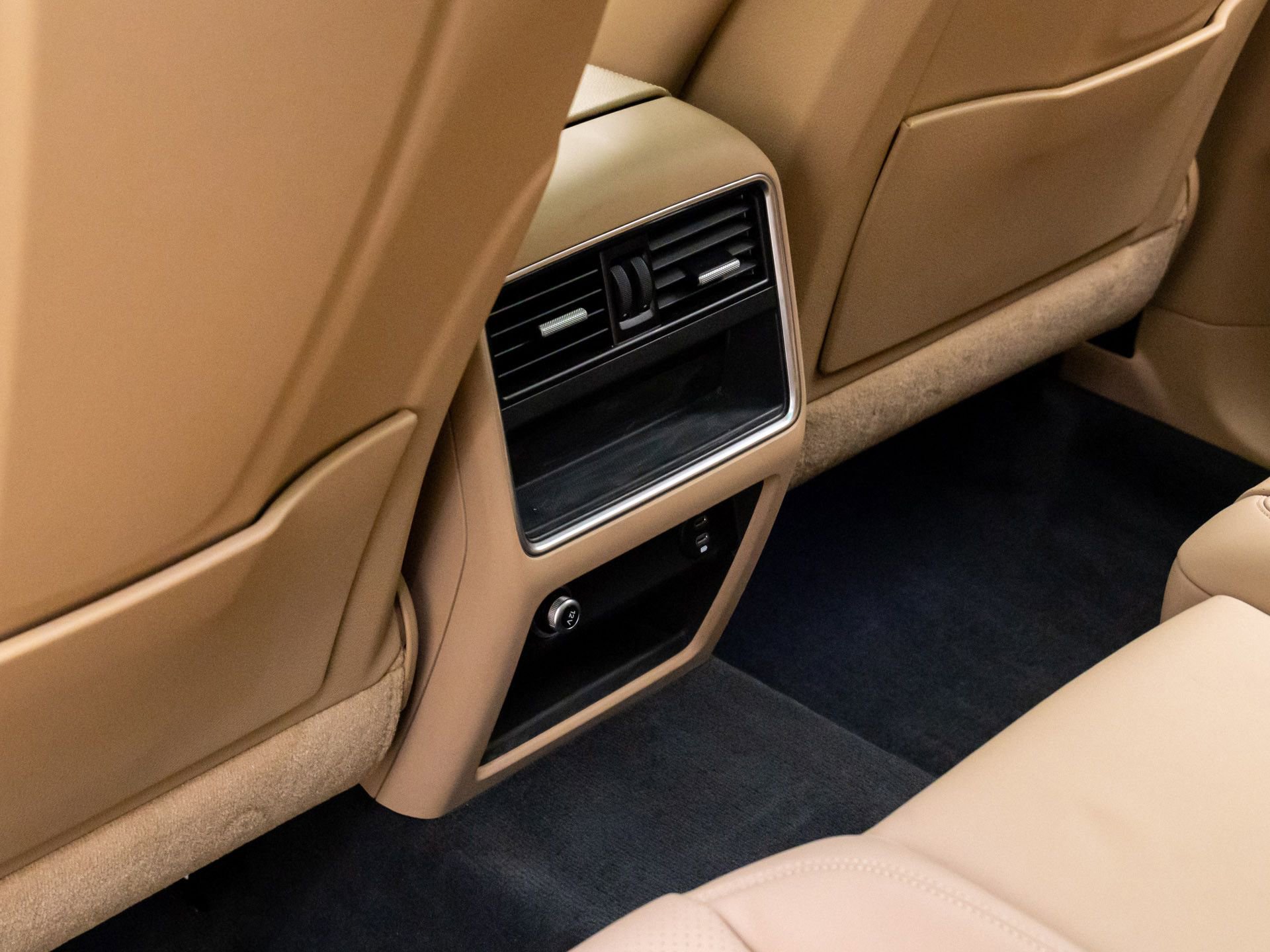 Certified 2023 Porsche Cayenne image 19