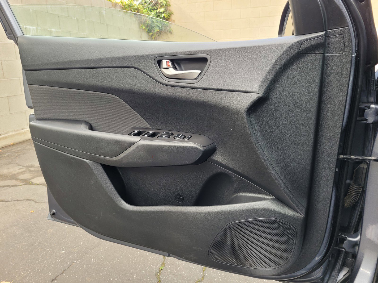 Used 2020 Hyundai Accent SE image 25