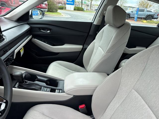 Certified 2025 Honda Accord LX image 13