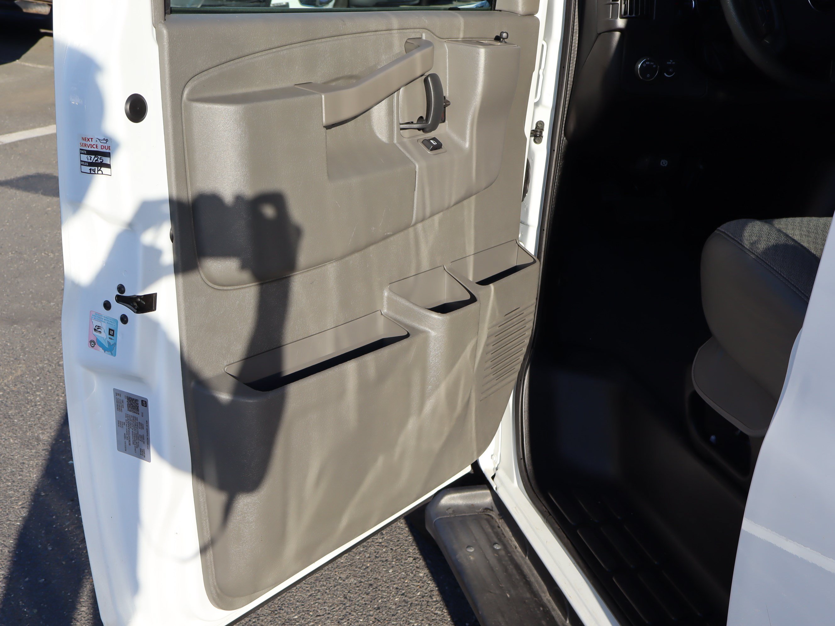 Used 2025 Chevrolet Express 3500 LT w/ LT Preferred Equipment Group RWD image 15