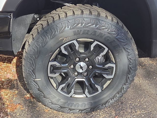 New 2026 Chevrolet Silverado 1500 ZR2 image 7