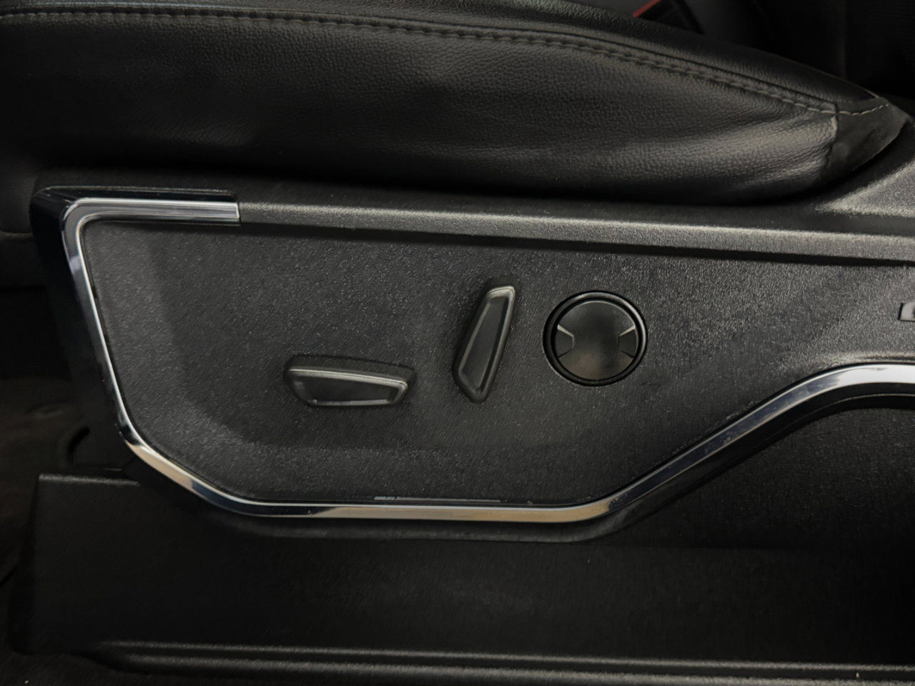 Used 2023 Ford F250 Lariat w/ Lariat Ultimate Package image 31