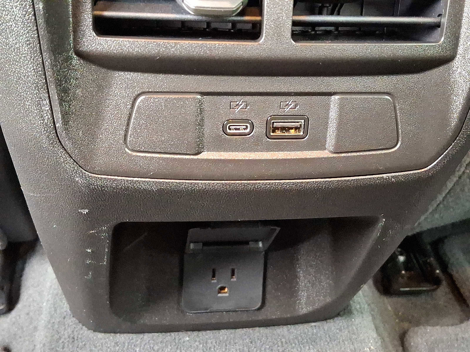 Used 2024 Chevrolet Colorado Z71 w/ Z71 Convenience Package 2 image 11