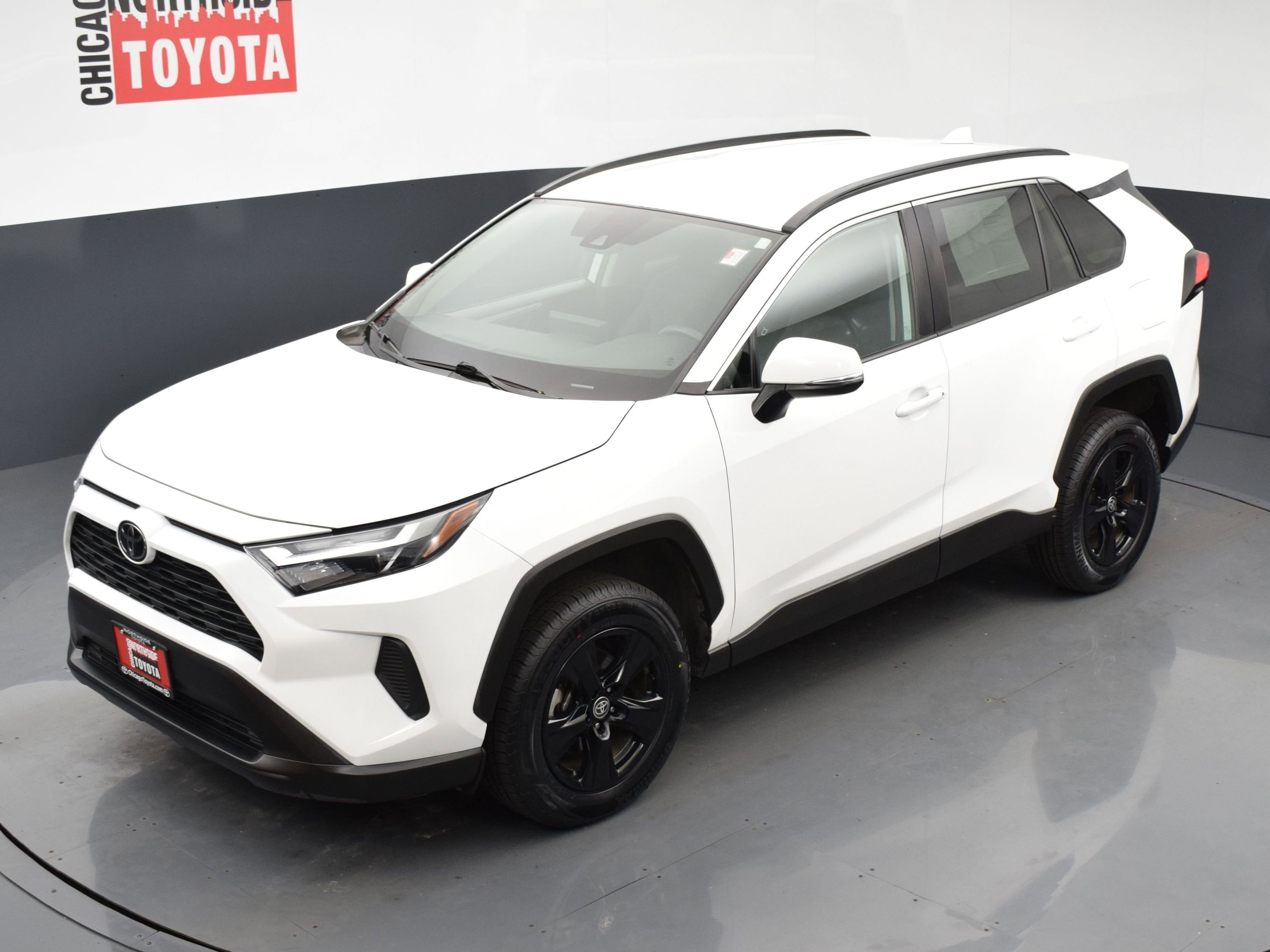 Used 2022 Toyota RAV4 XLE FWD image 23