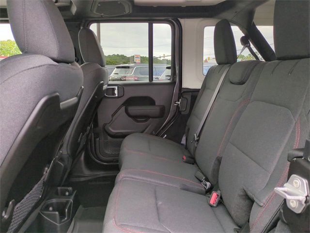 Used 2024 Jeep Wrangler Unlimited Rubicon w/ Technology Group image 14