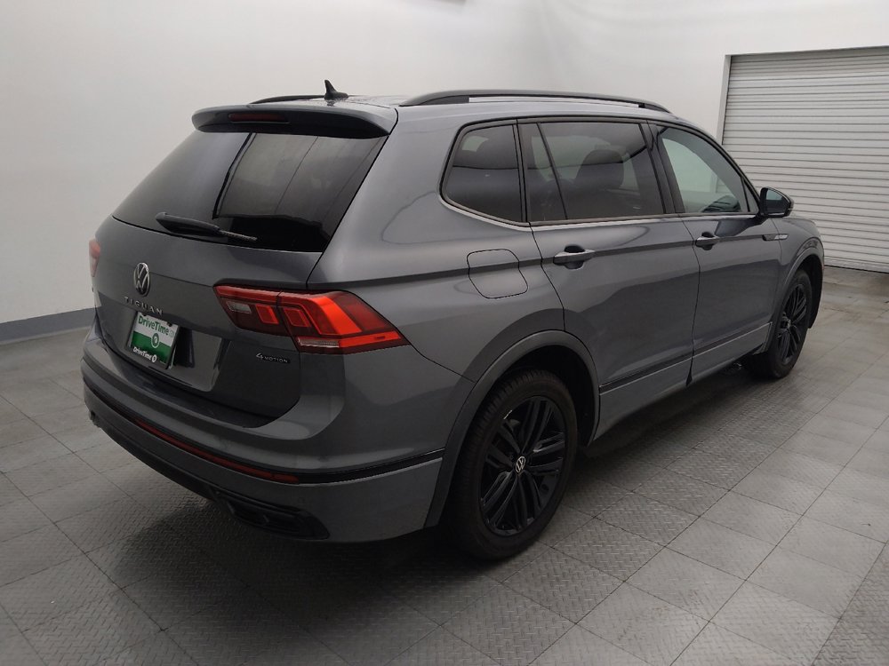 Used 2022 Volkswagen Tiguan SE R-Line image 9