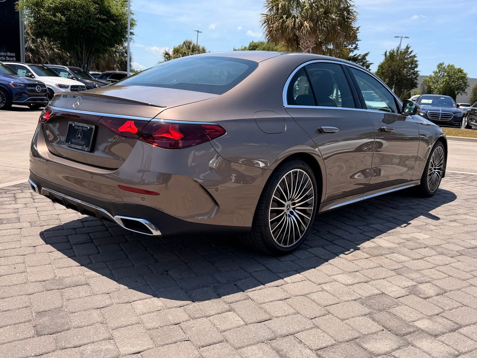 Used 2025 Mercedes-Benz E 350 Sedan image 9