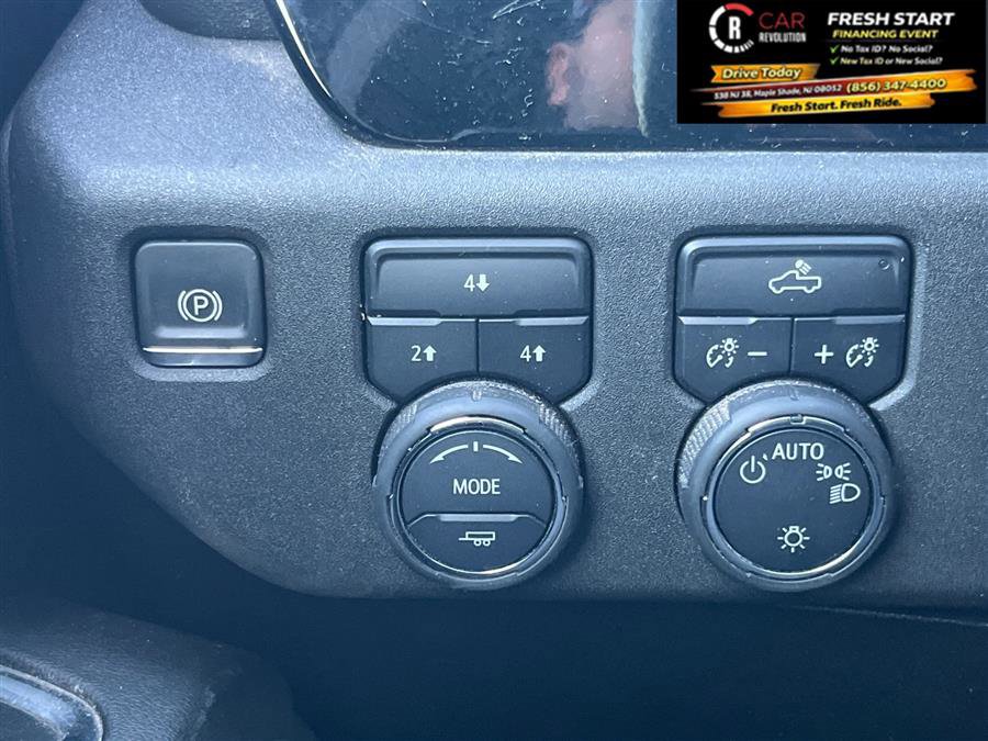 Used 2024 Chevrolet Silverado 2500 LT AWD/4WD image 23